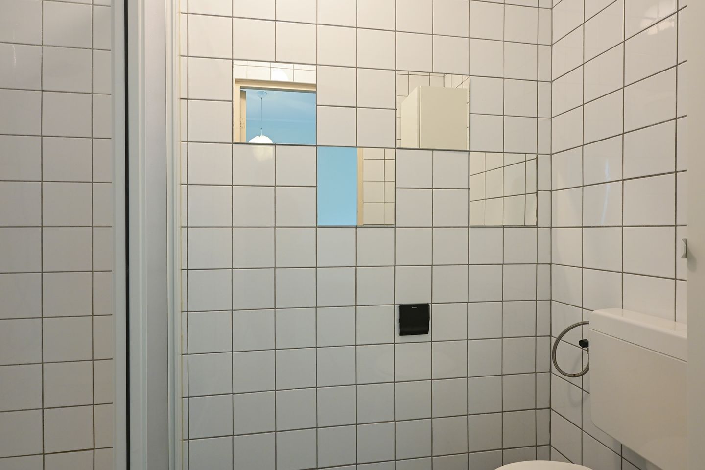 Foto 25 van Caan van Necklaan 25