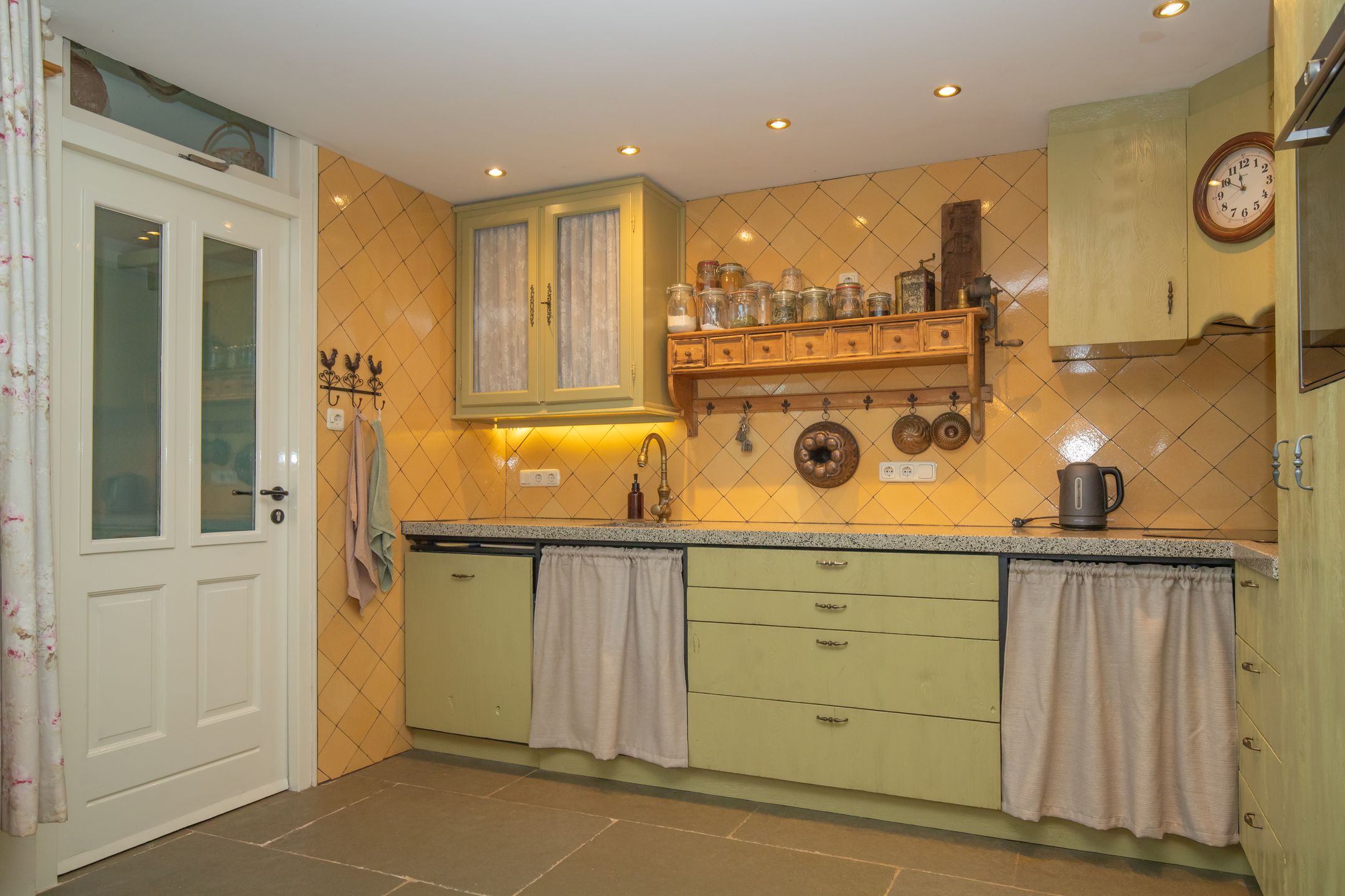 Foto 3 van Gerard Doulaan 6