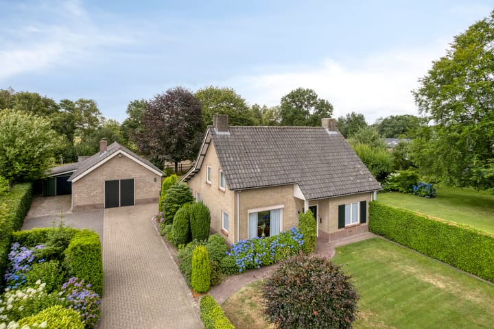 Landrop 14, Hoogeloon