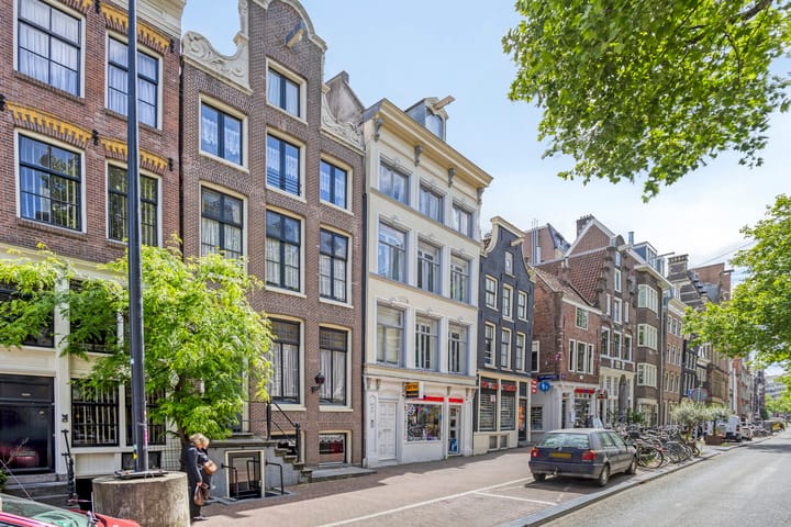 Photo 4 of Spuistraat 47-H