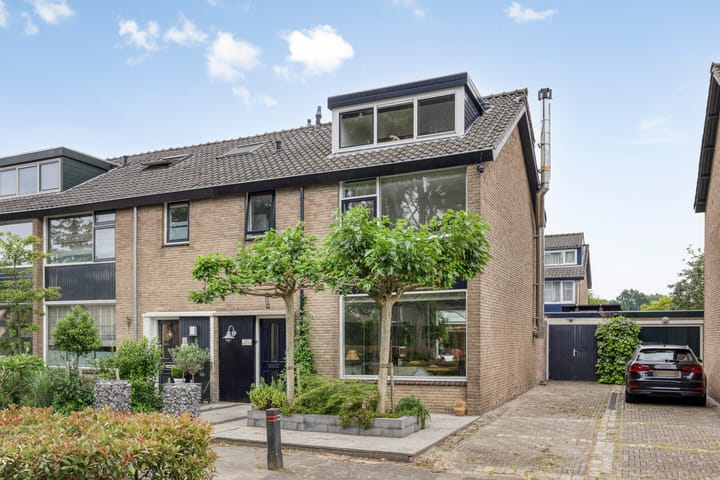 Photo 1 of Korenbloemweg 10