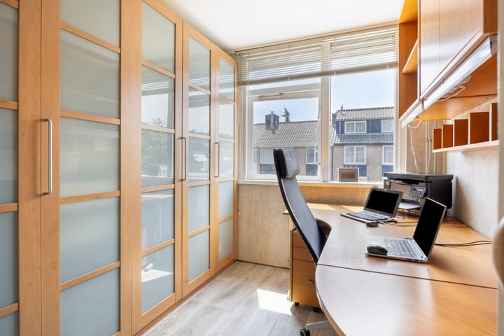 Photo 24 of Korenbloemweg 10