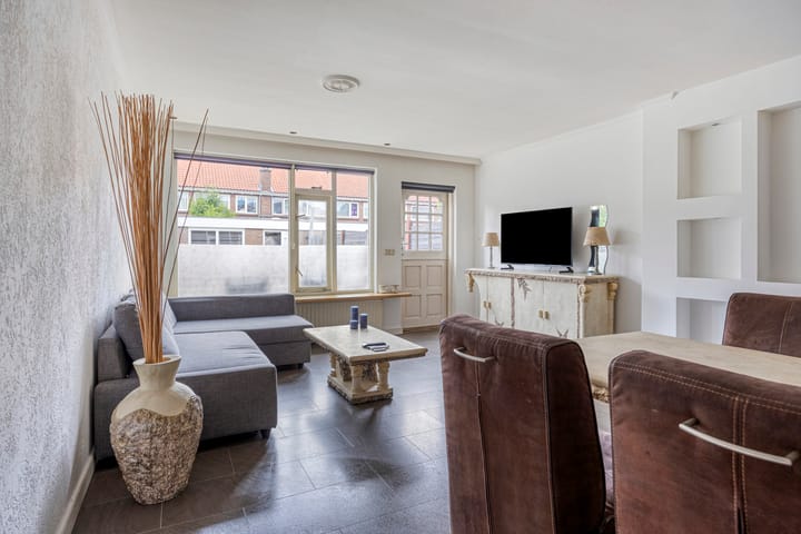 Photo 5 of Haagdoornstraat 73