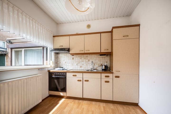 Photo 8 of Vroenhofstraat 50