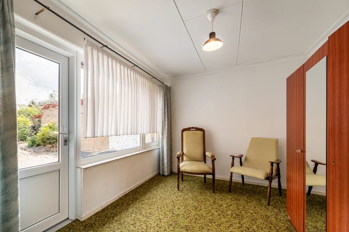 Photo 9 of Vroenhofstraat 50