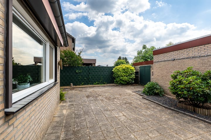 Photo 17 of Vroenhofstraat 50