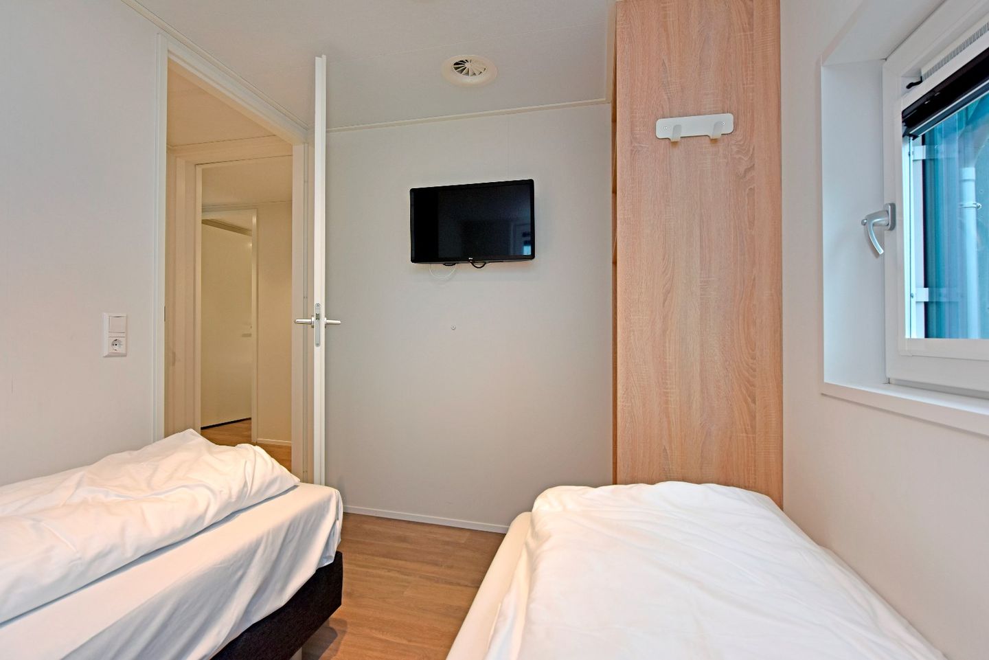 Photo 20 of Zeedijk 24-952