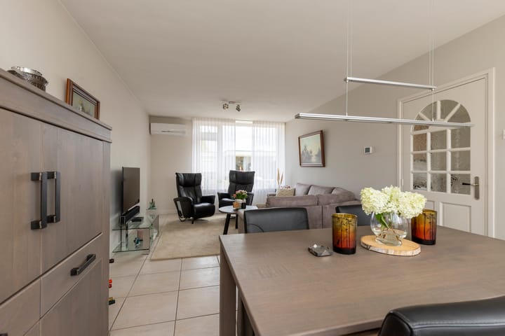 Photo 2 of Meergraaf 19