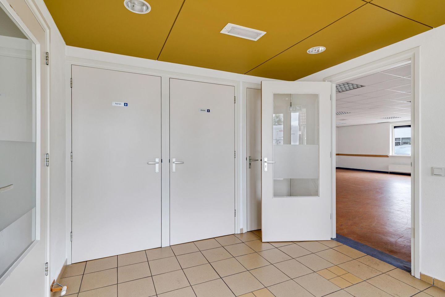 View photo 5 of J. van Ravenswaaystraat 26-B