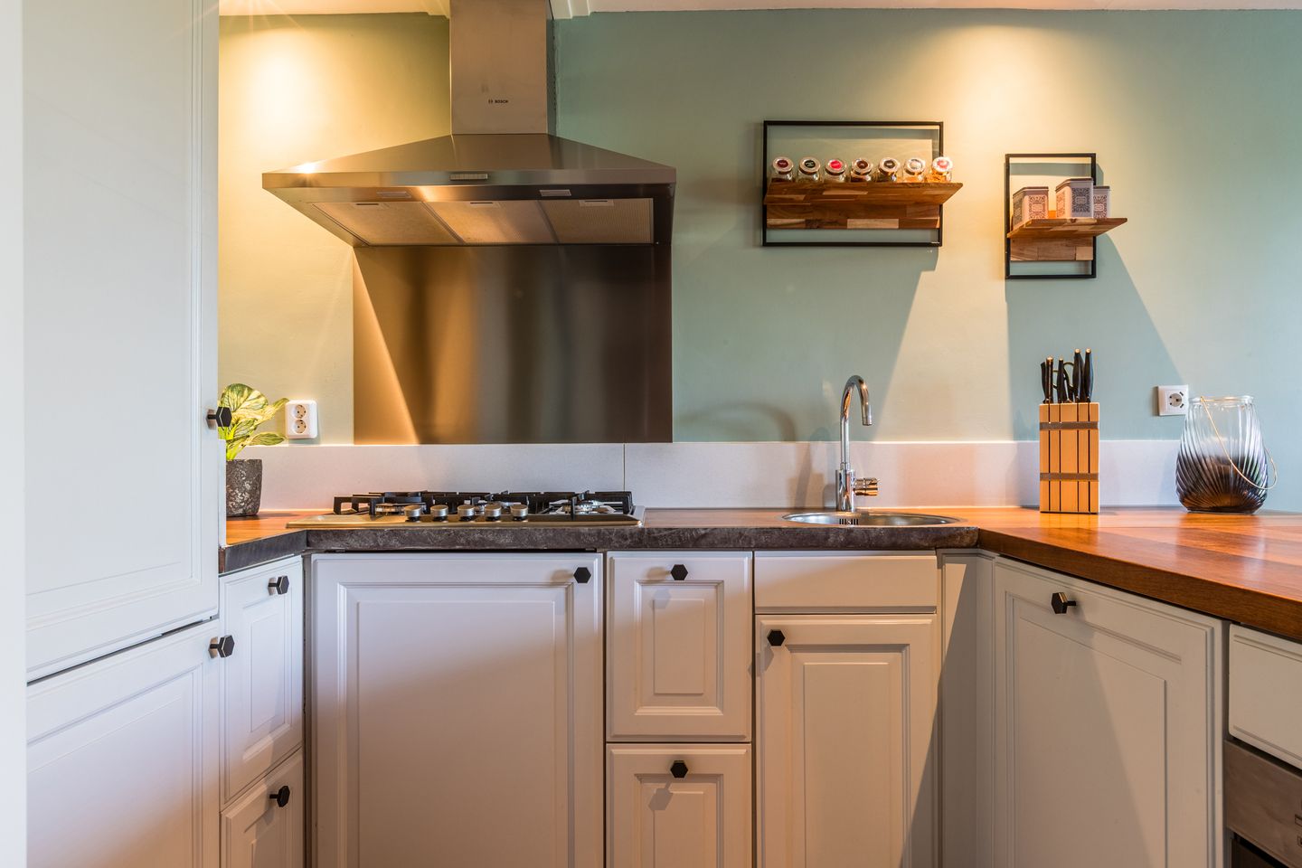 Photo 14 of Radboudgracht 8