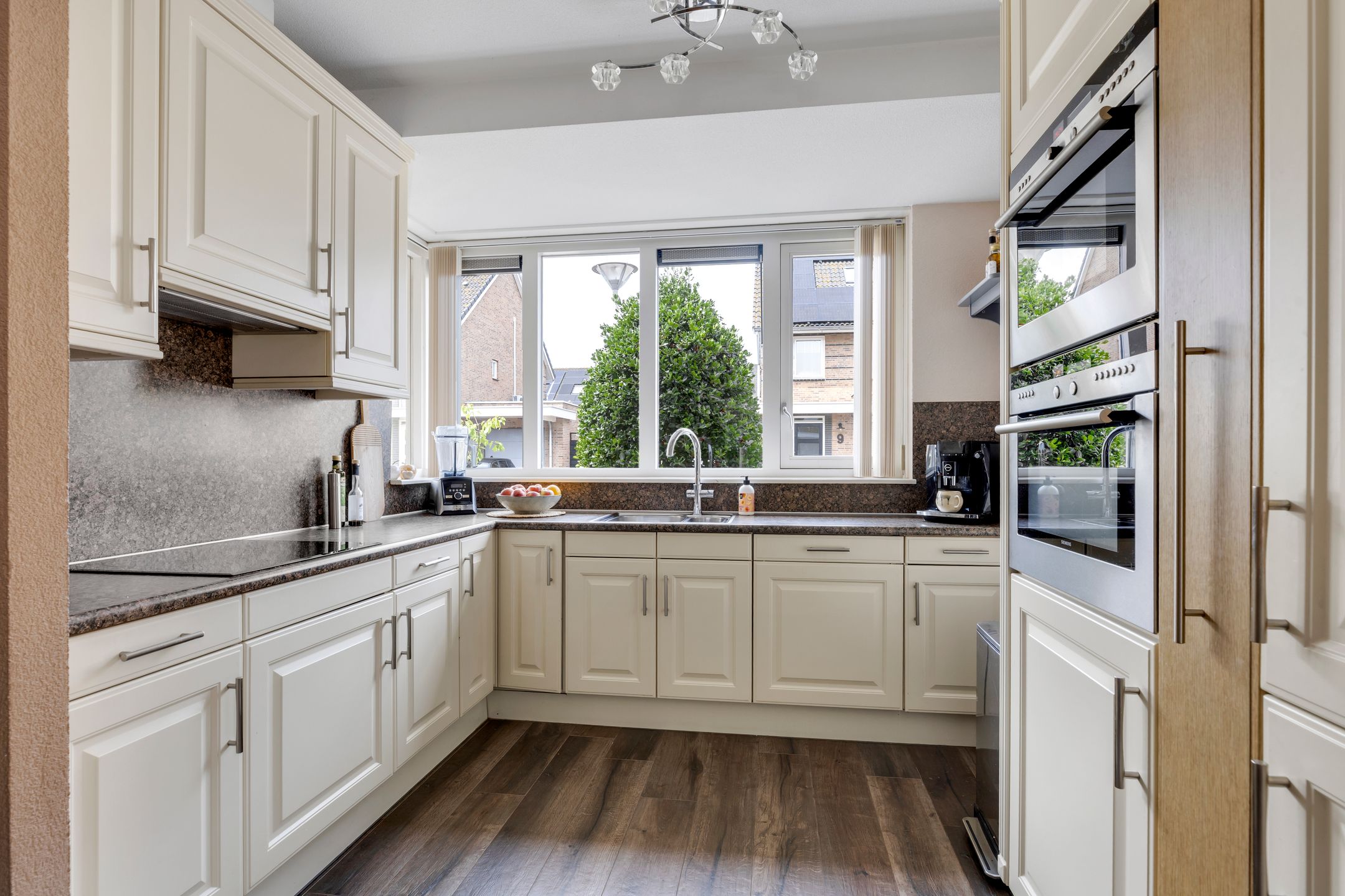 Foto 18 van Plaggenweide 8