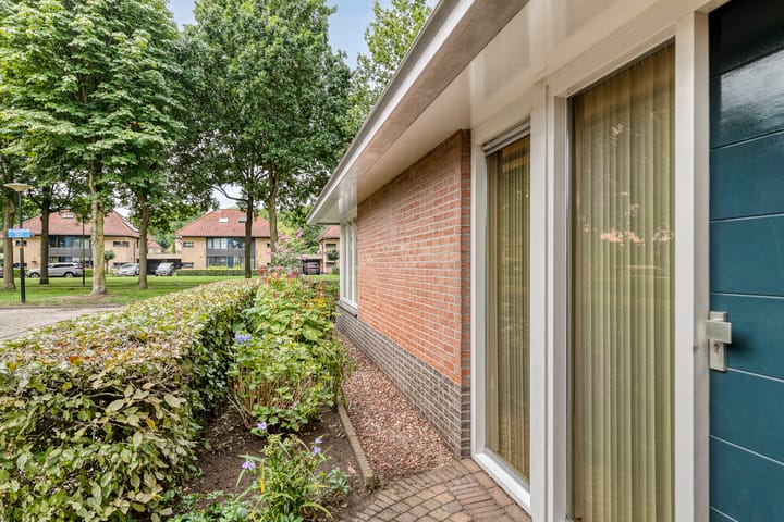 Foto 4 van De Bazelstraat 11