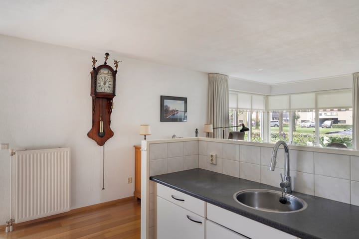 Foto 9 van De Bazelstraat 11