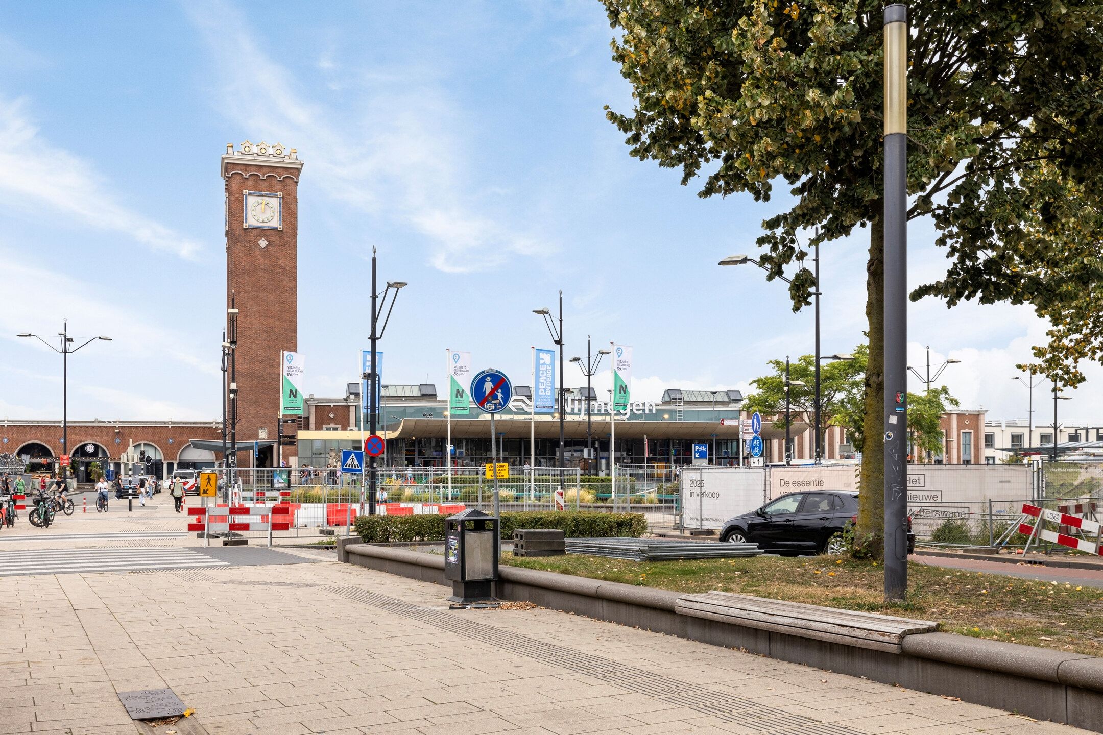 Foto 30 van Burg. Hustinxstraat 168