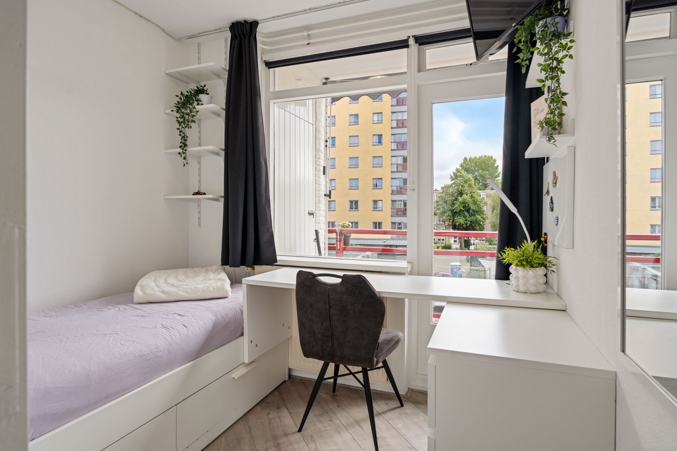 Photo 33 of Dr H. Colijnlaan 295