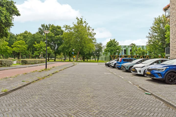 Foto 27 van Demerarastraat 9