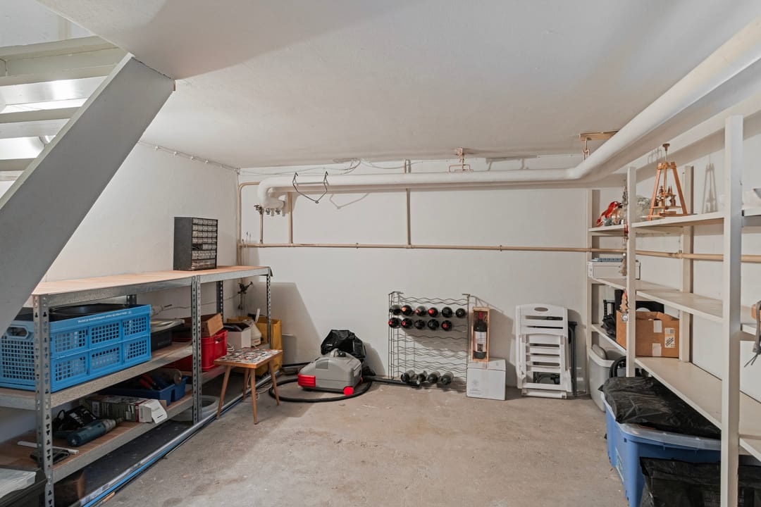 Photo 13 of Valkenburgstraat 19