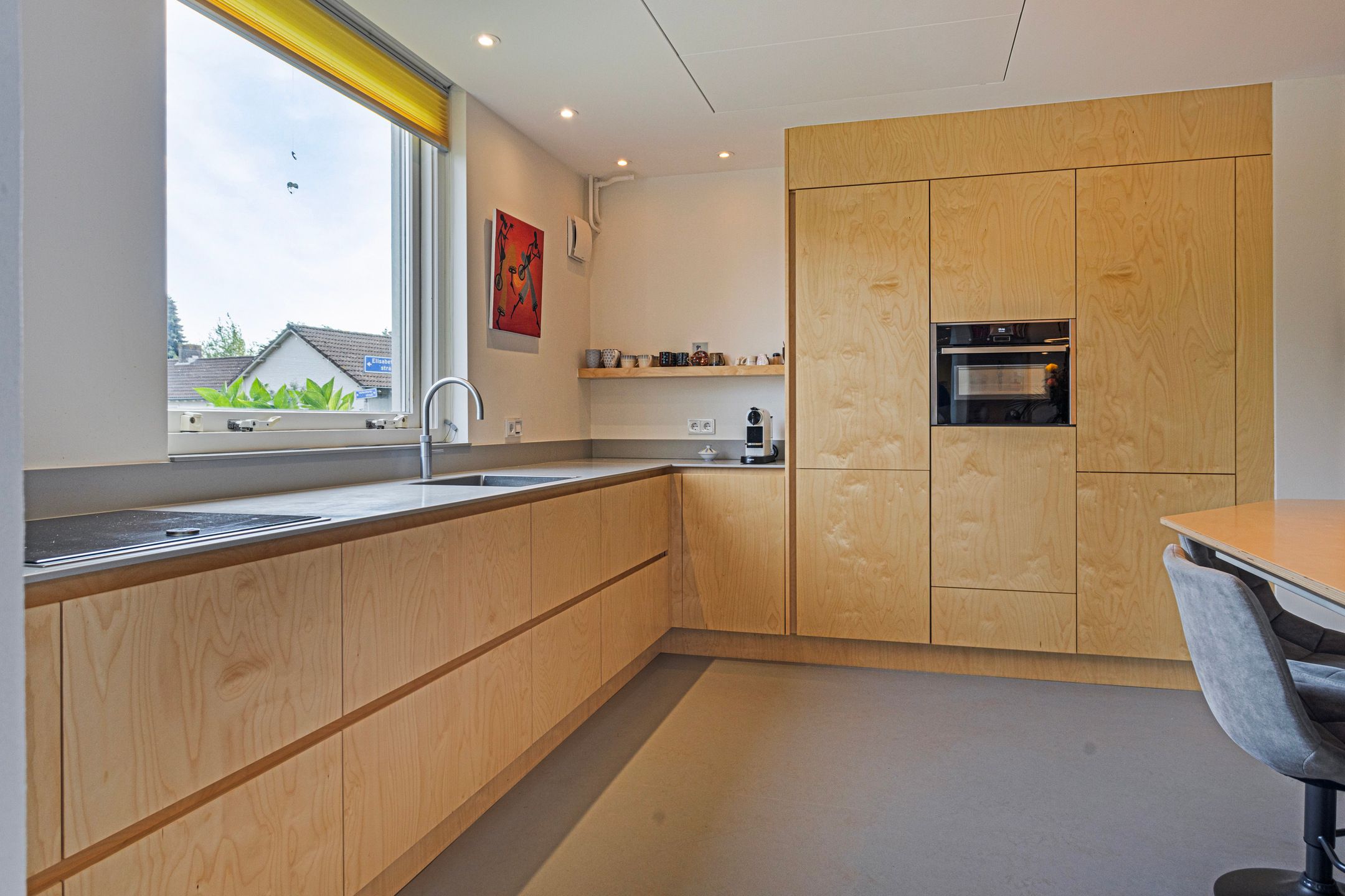 Photo 21 of Valkenburgstraat 19