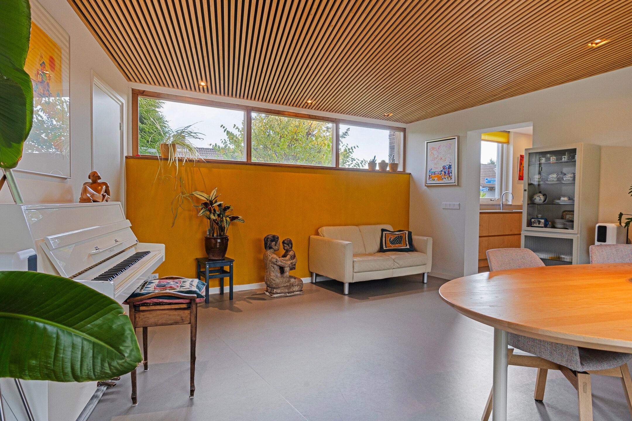 Photo 24 of Valkenburgstraat 19