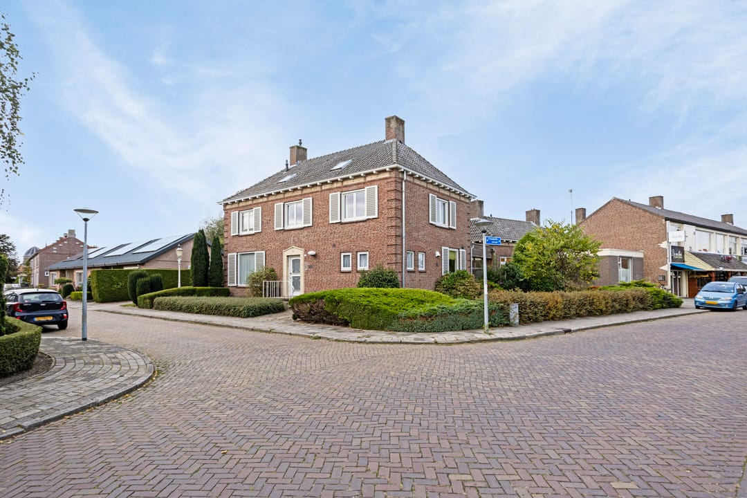 Photo 7 of Valkenburgstraat 19