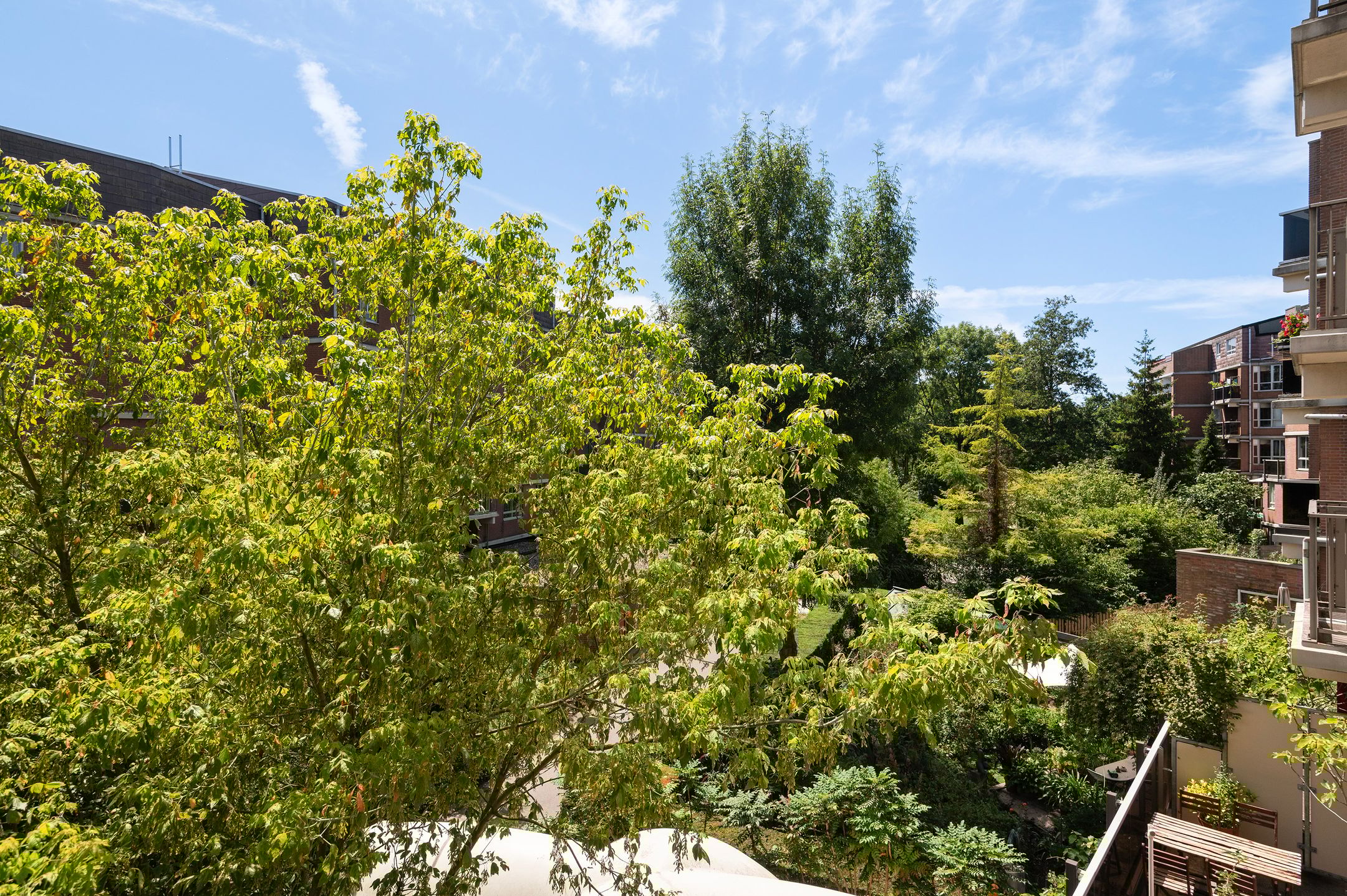 Foto 15 van Leerdamhof 323