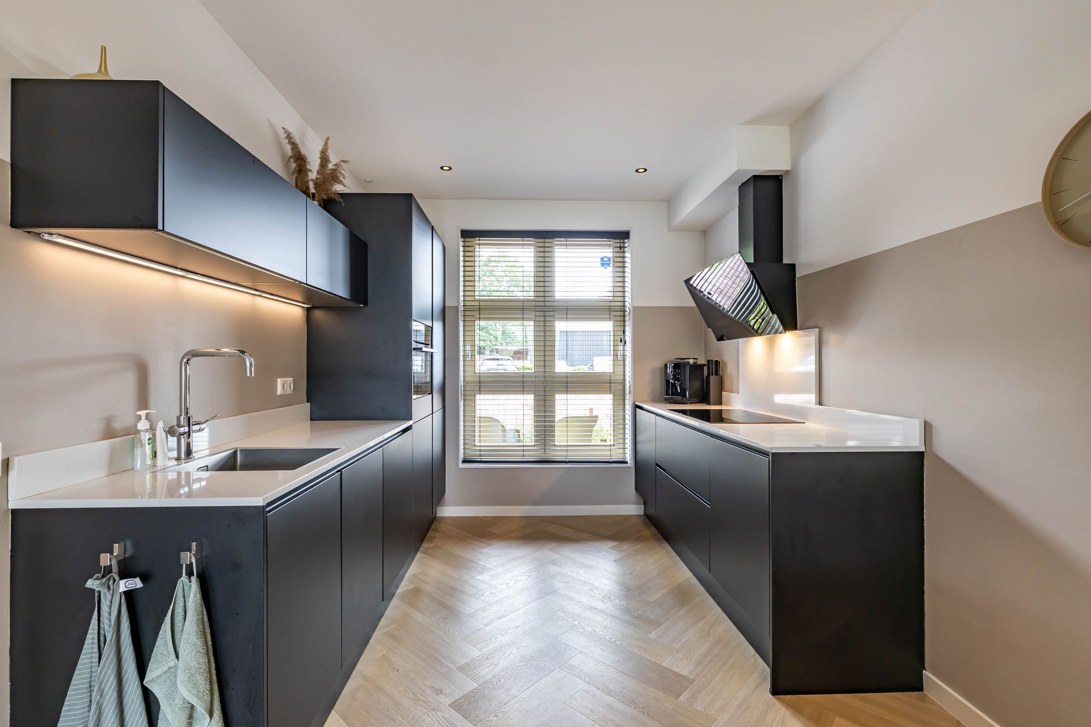 Foto 24 van Hoofdweg 13-F