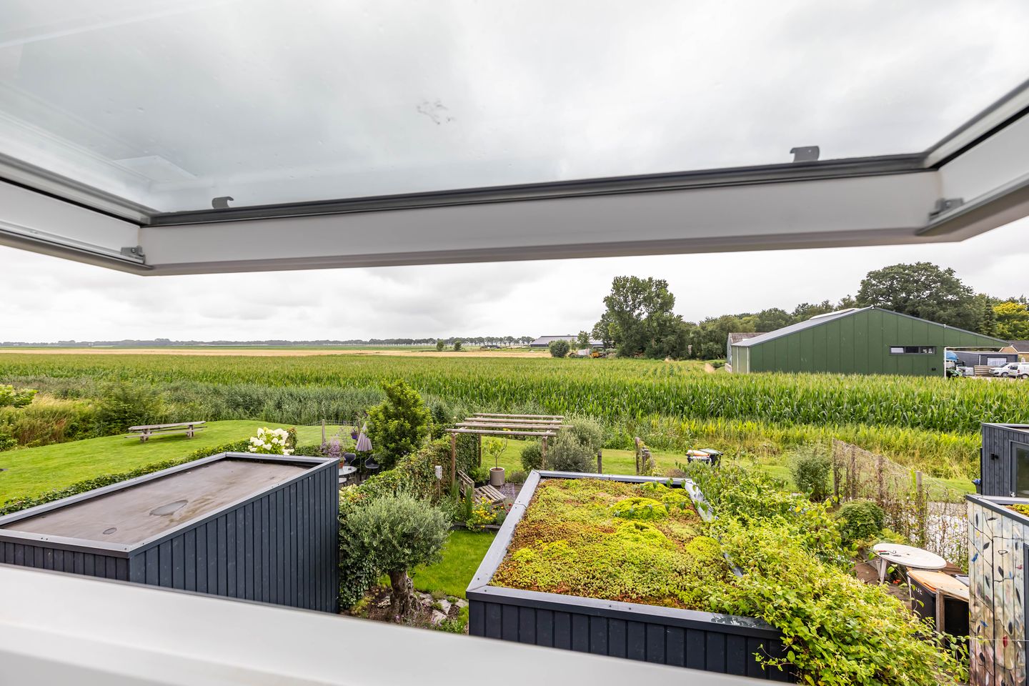 Foto 49 van Hoofdweg 13-F