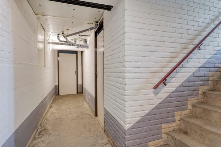 Photo 33 of Helperzoom 183