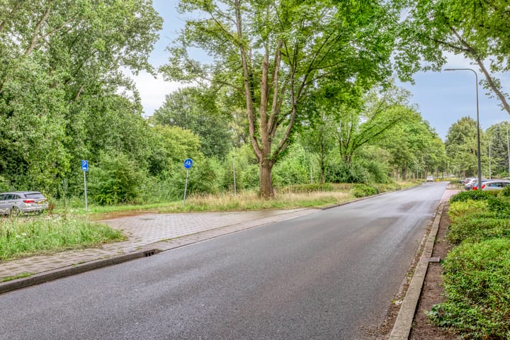 Photo 36 of Helperzoom 183