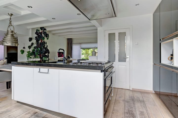 Foto 13 van Van Weselstraat 19