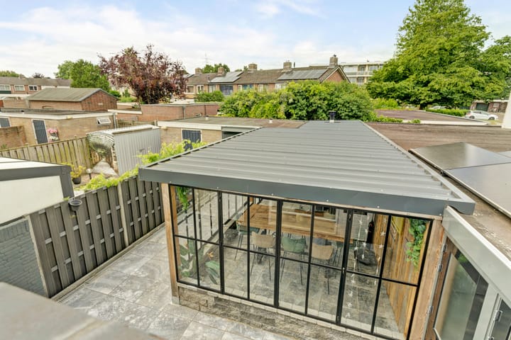 Foto 31 van Van Weselstraat 19