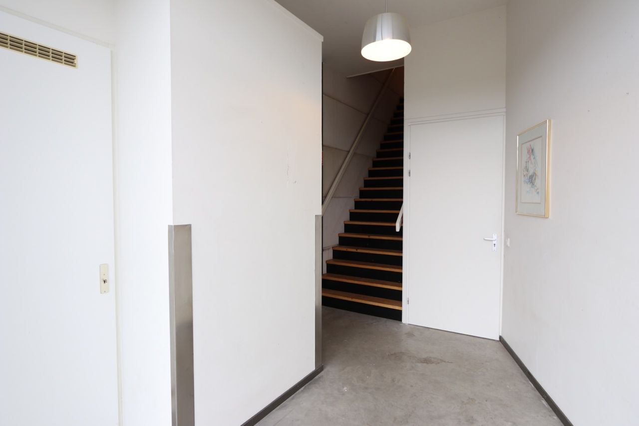 View photo 5 of Neonweg 178