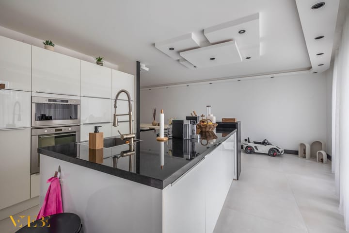 Foto 6 van Zwanebloem 22