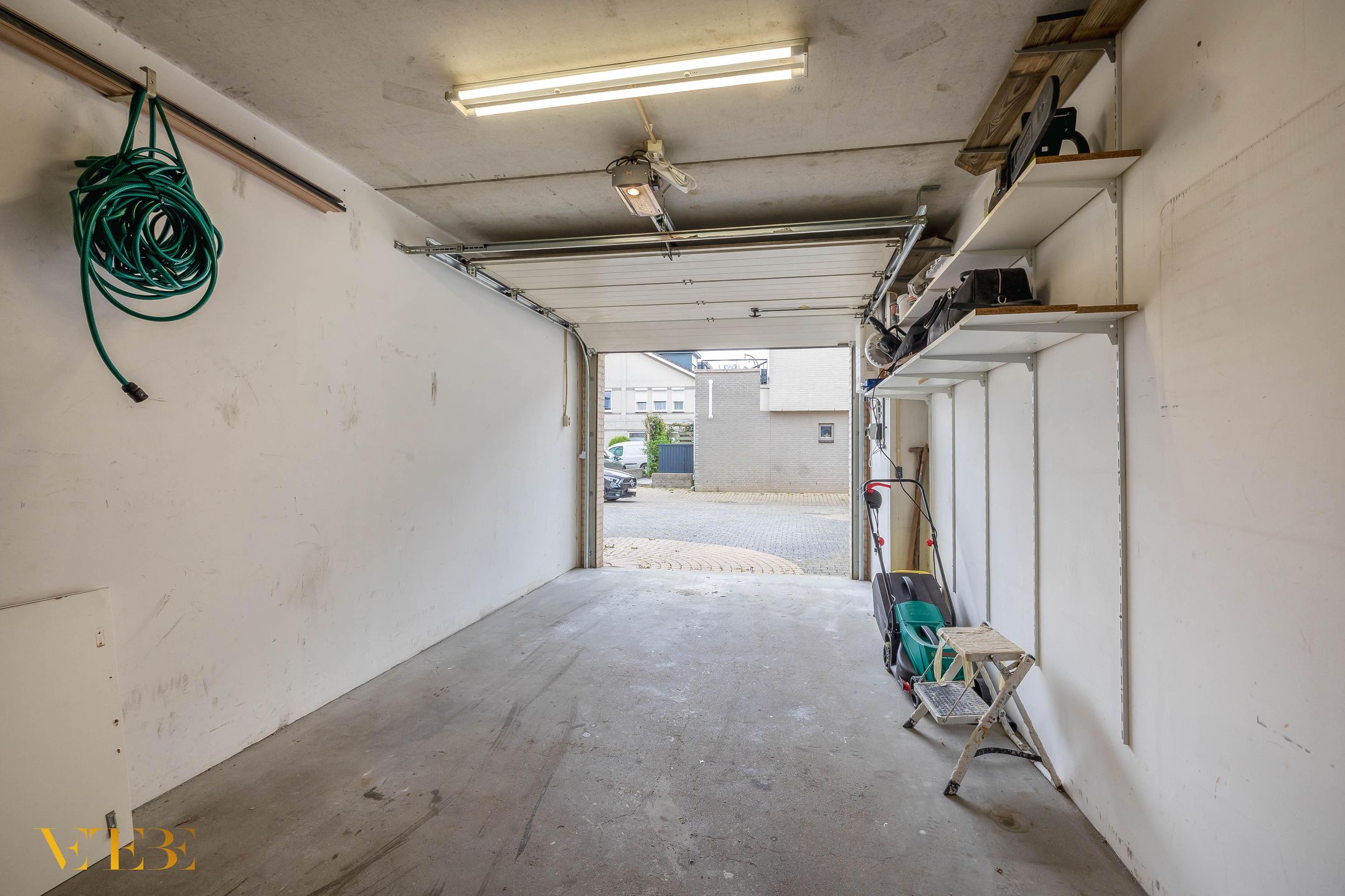 Photo 9 of Zwanebloem 22