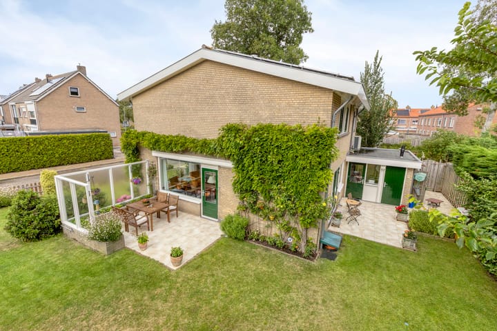 Foto 3 van Irenestraat 1