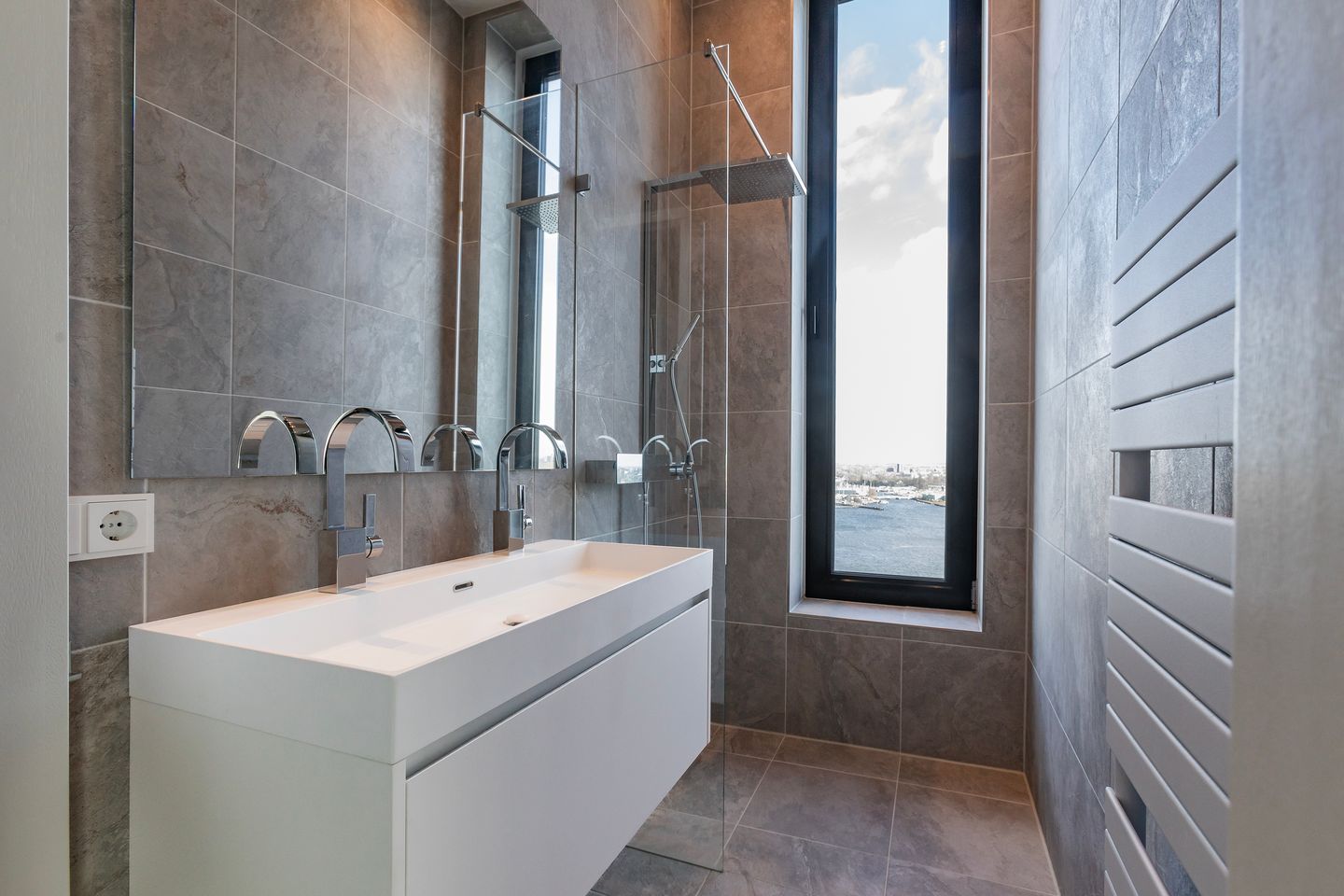 Foto 25 van Pontsteiger 104