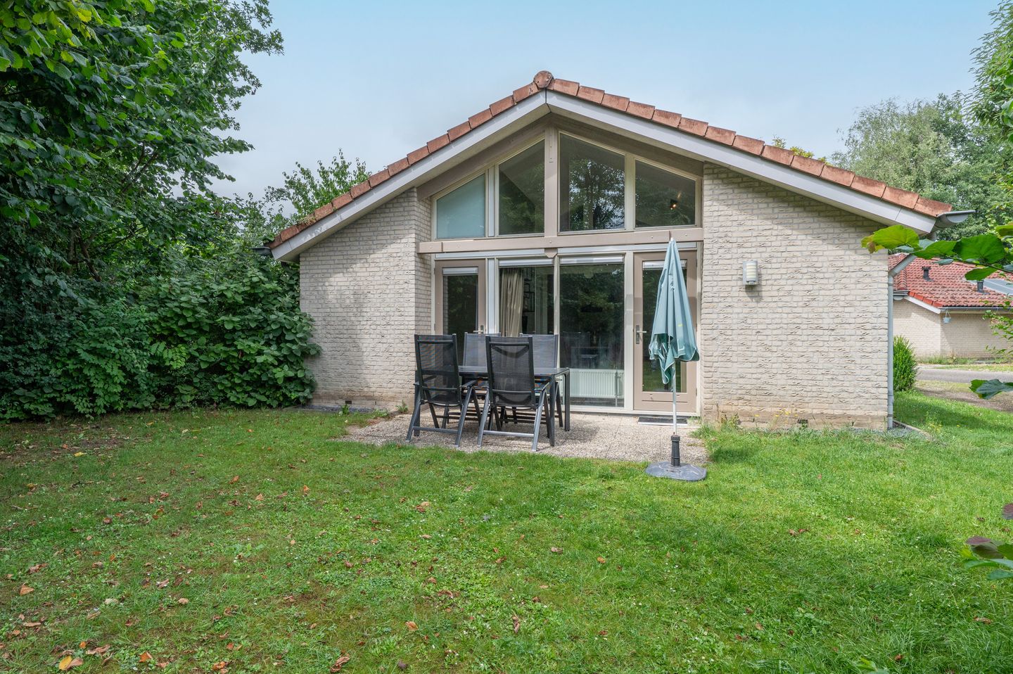 Foto 1 van Landweerswal 2-018