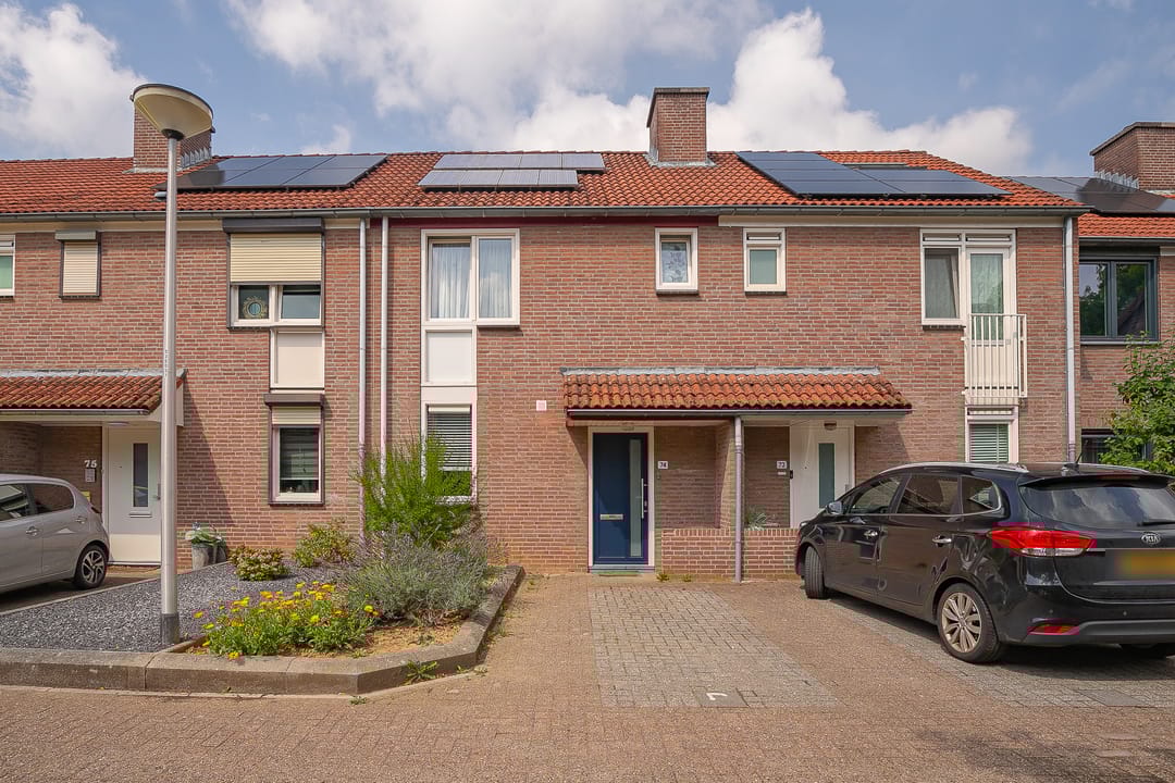 Foto 1 van Insula 74