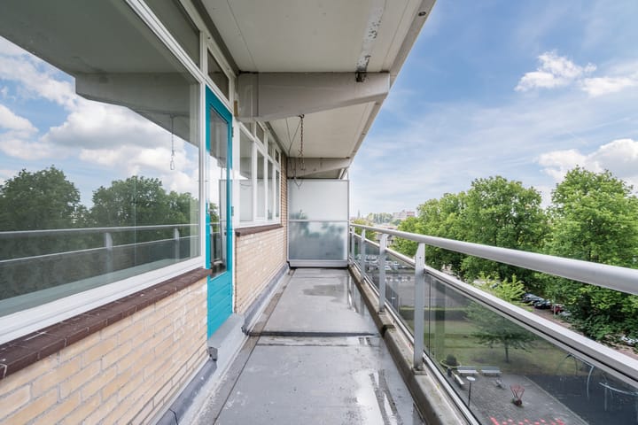 Photo 2 of Zwaluwstraat 234