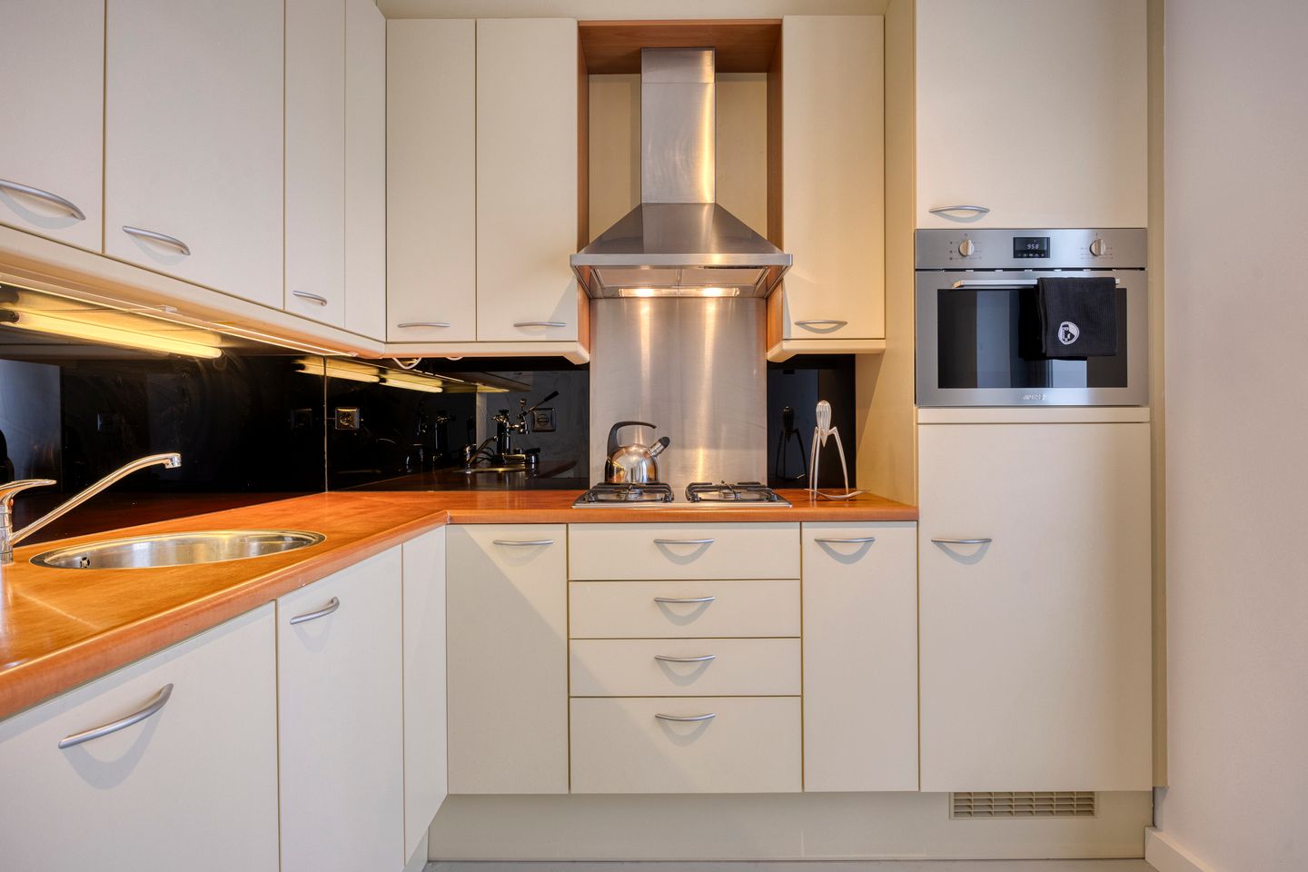 Photo 19 of Frederik Hendrikplein 19-D