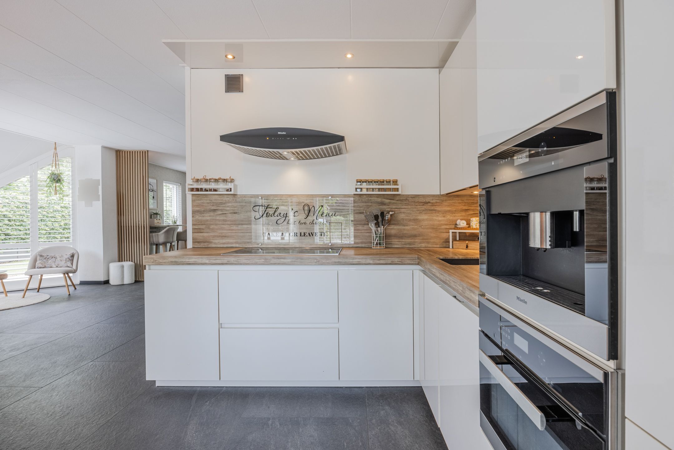 Foto 15 van Montanusstraat 10