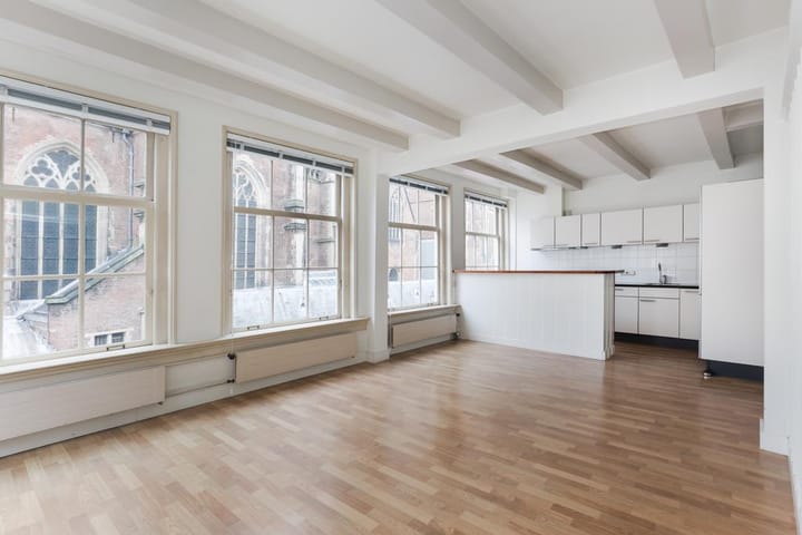 Foto 2 van Warmoesstraat 1-C