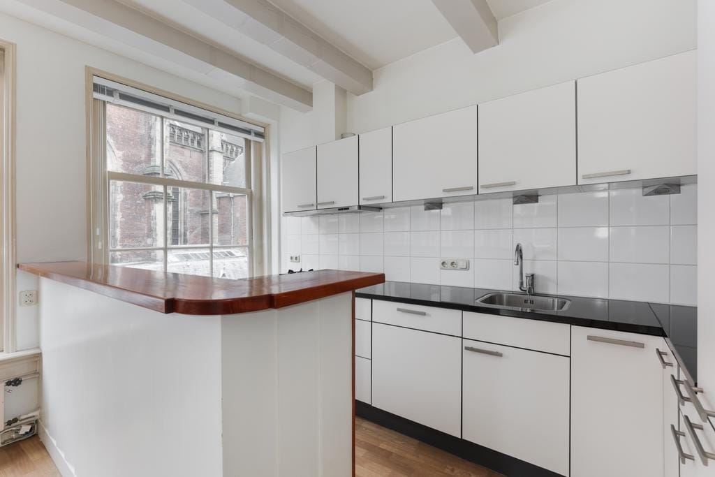 Foto 4 van Warmoesstraat 1-C