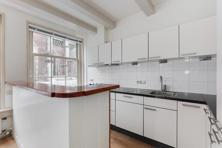 Foto 4 van Warmoesstraat 1-C