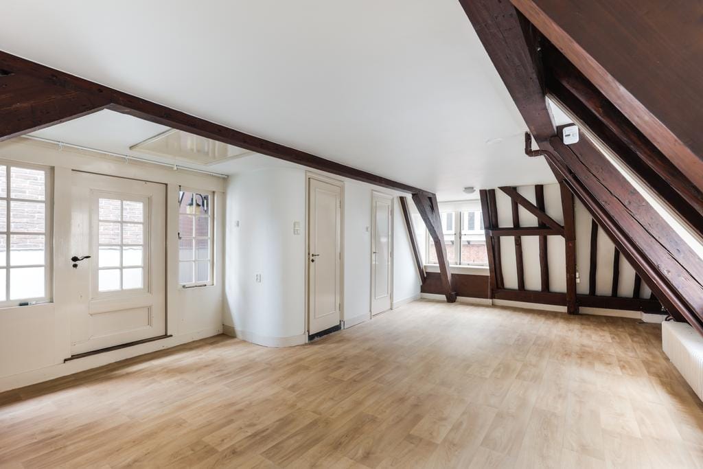 Foto 8 van Warmoesstraat 1-C