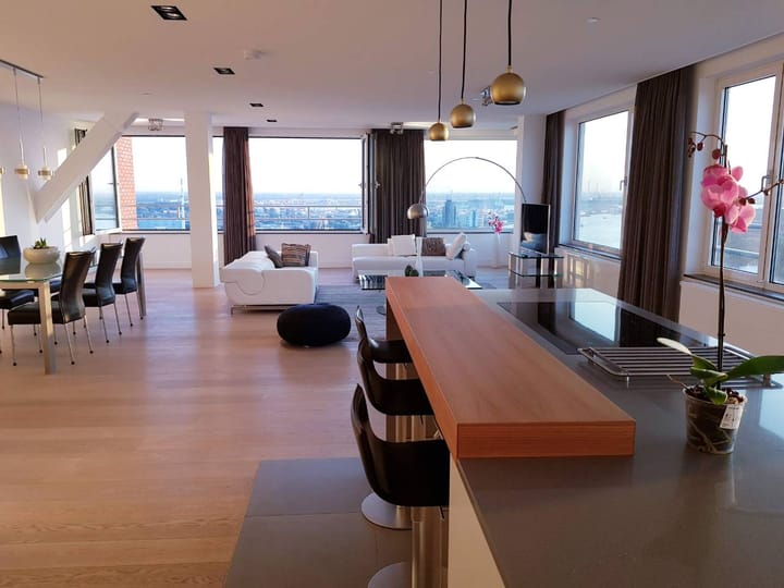 Foto 9 van Landverhuizersplein 132