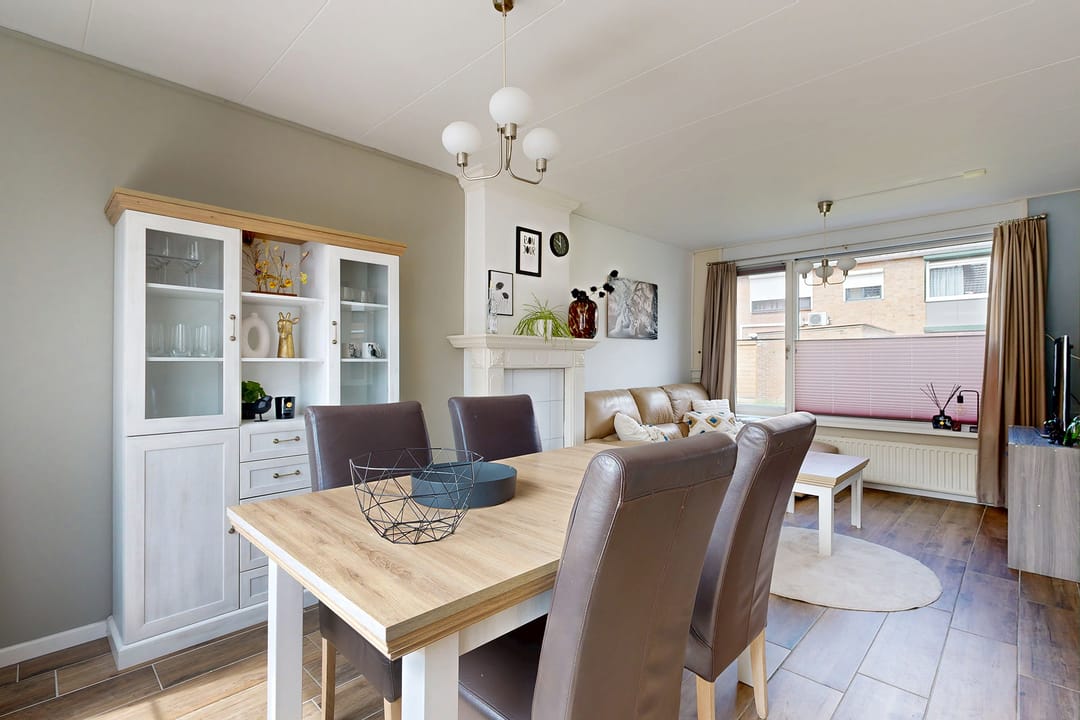 Photo 16 of Pieter de Hooghstraat 37