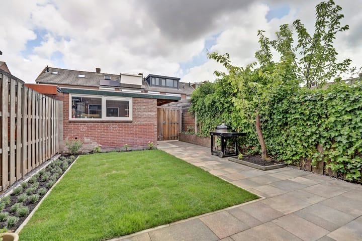 Foto 38 van De Ruyterweg 15