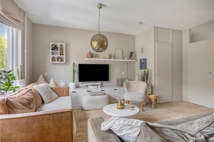 Foto 11 van Weegbreestraat 8