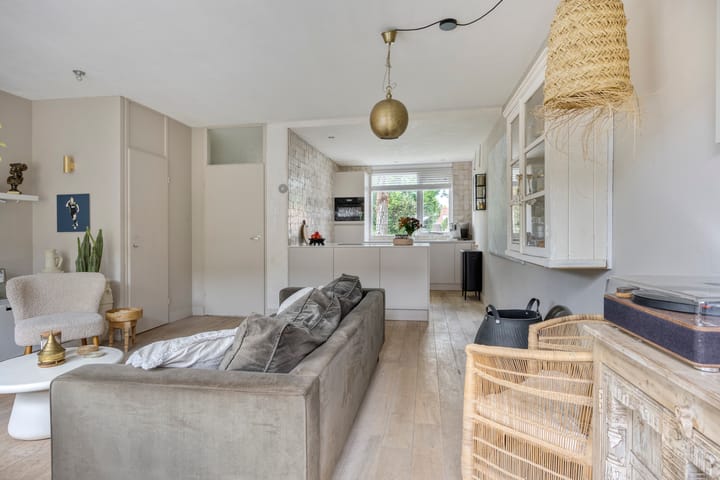 Foto 12 van Weegbreestraat 8